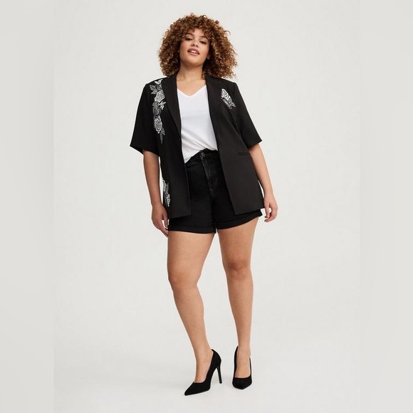 Torrid Embroidered Short Sleeve Blazer - Picture 4 of 7